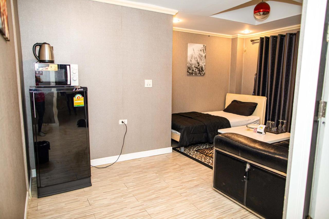 Merry Inn Suites Pattaya ภายนอก รูปภาพ