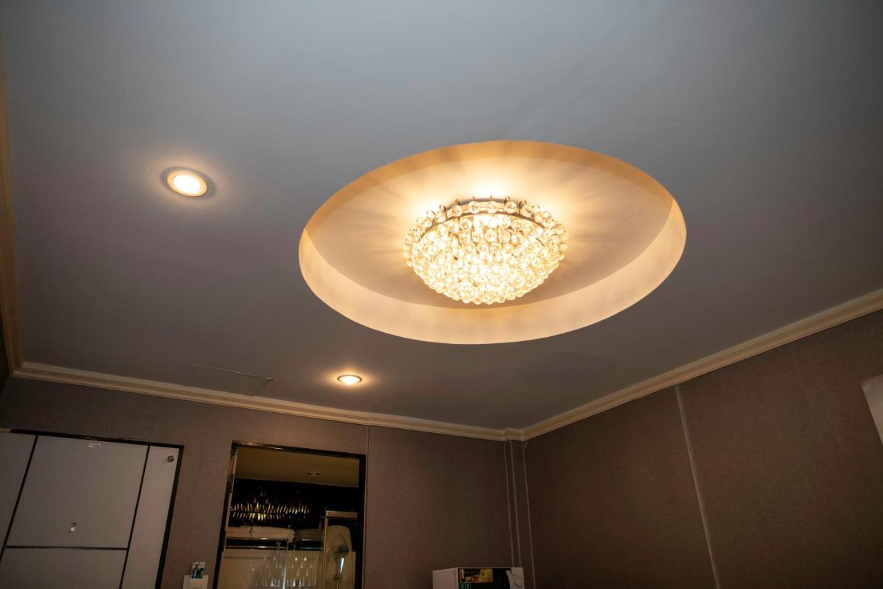 Merry Inn Suites Pattaya ภายนอก รูปภาพ