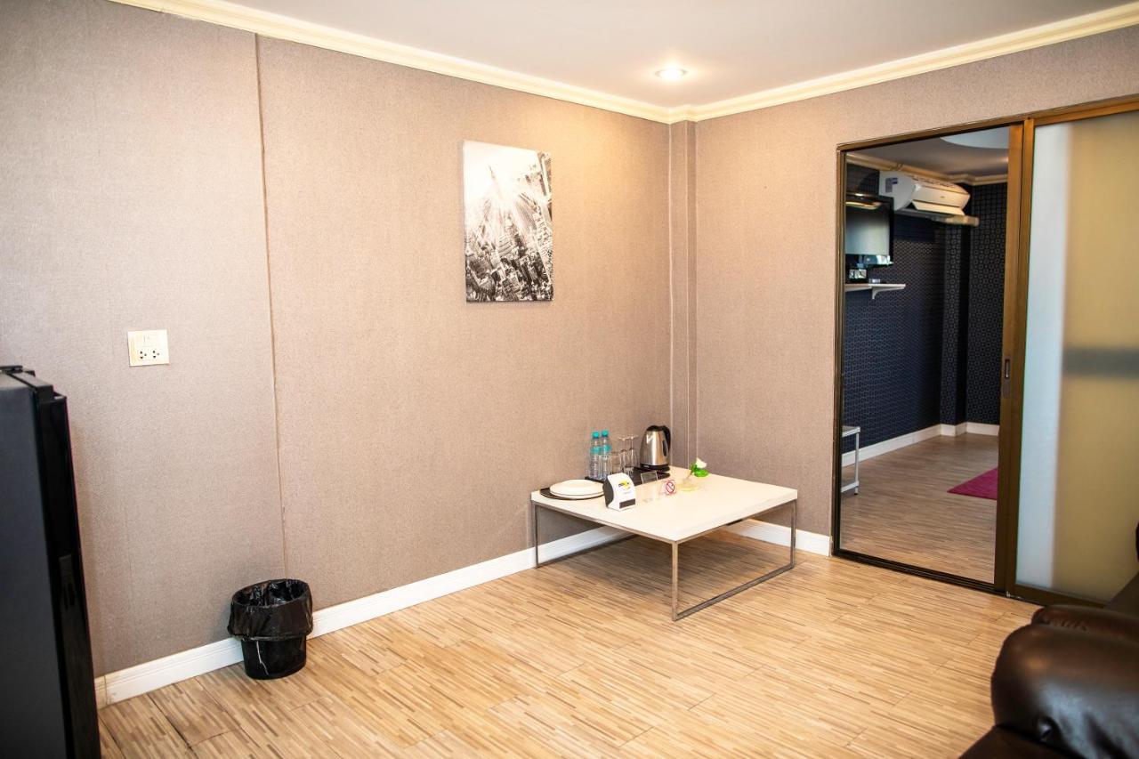 Merry Inn Suites Pattaya ภายนอก รูปภาพ