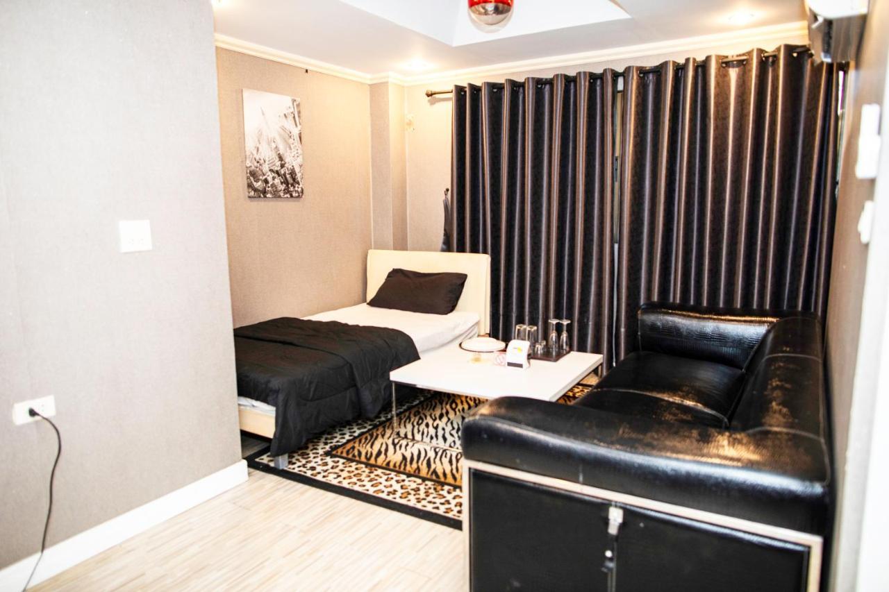 Merry Inn Suites Pattaya ภายนอก รูปภาพ